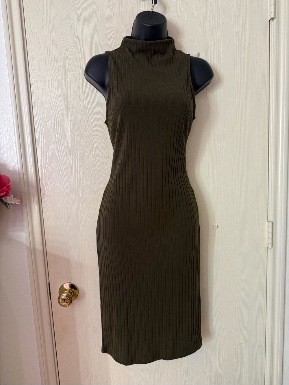 Forever 21 Sleeveless Ribbed Mock Neck Midi Dress - Olive
